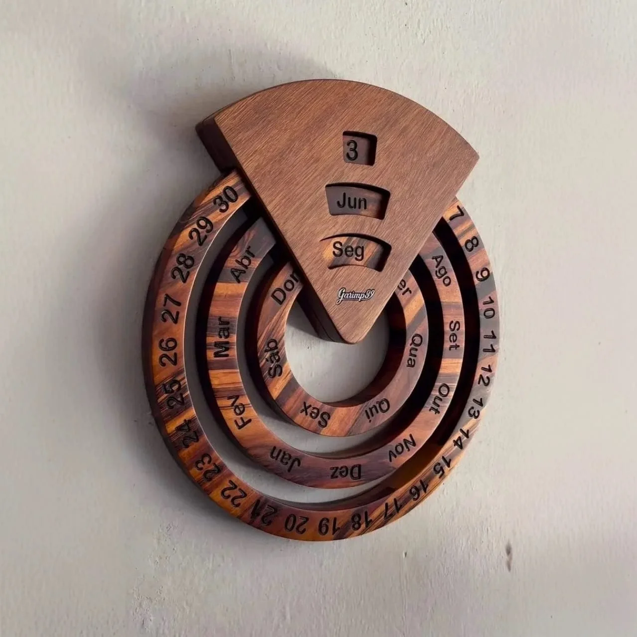 Wooden Perpetual Calendar Round Rotating Wall Calendar – Manufacturer & Supplier